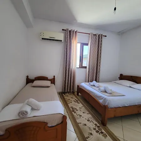 Veliaj ゲストハウス