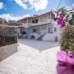 Guesthouse Veliaj Maison d'hôtes