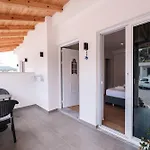 Guesthouse Veliaj Ksamil